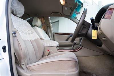 2000 Toyota Crown - Thumbnail