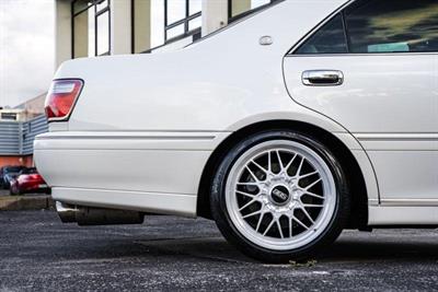 2000 Toyota Crown - Thumbnail