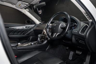 2015 Nissan Skyline - Thumbnail