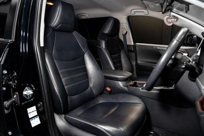2019 Toyota RAV4 - Thumbnail