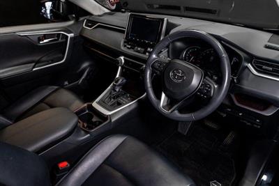 2019 Toyota RAV4 - Thumbnail