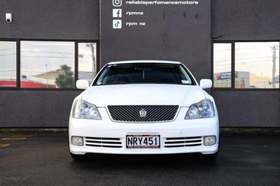 2005 Toyota Crown - Thumbnail