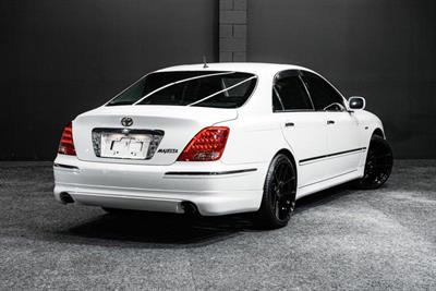 2004 Toyota Crown - Thumbnail