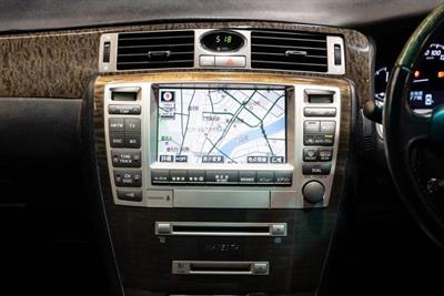 2004 Toyota Crown - Thumbnail