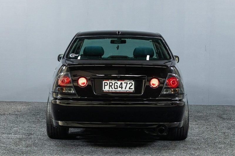 2000 Toyota Altezza