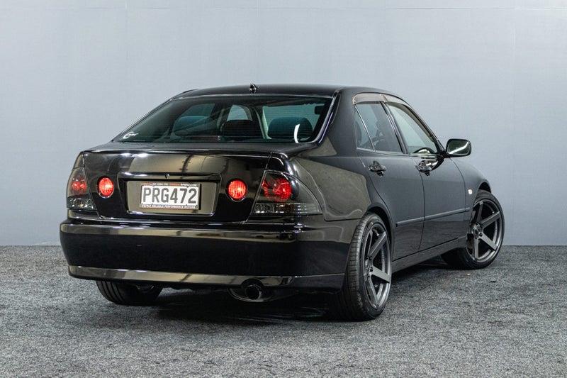 2000 Toyota Altezza