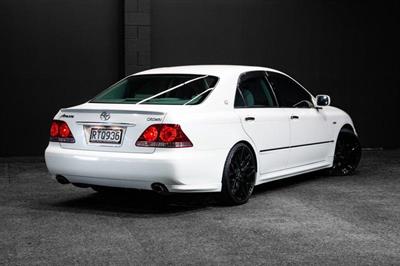 2004 Toyota Crown - Thumbnail