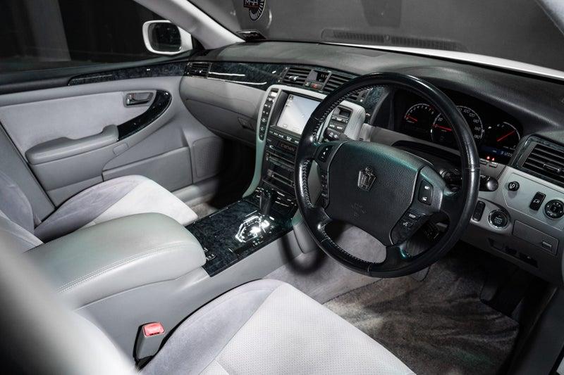 2004 Toyota Crown