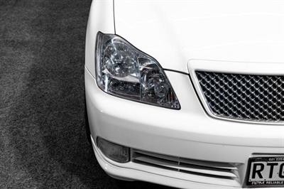 2004 Toyota Crown - Thumbnail