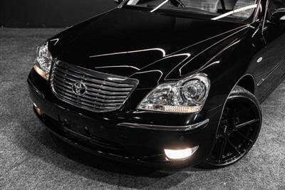 2004 Toyota Crown - Thumbnail