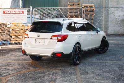 2015 Subaru Outback - Thumbnail