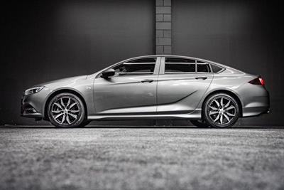 2019 Holden Commodore - Thumbnail