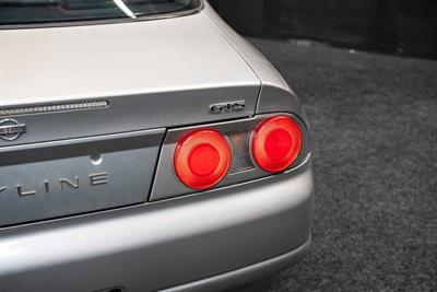 1996 Nissan Skyline - Thumbnail