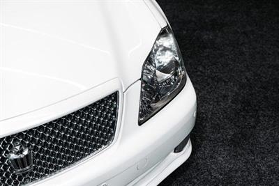 2004 Toyota Crown - Thumbnail