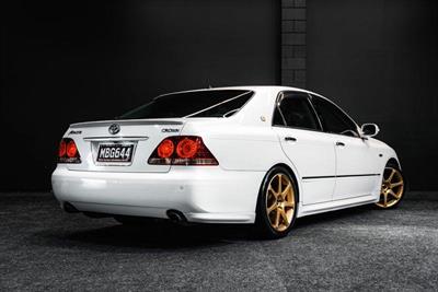 2004 Toyota Crown - Thumbnail
