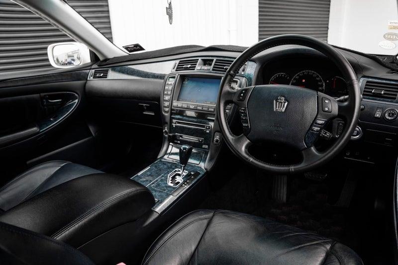 2004 Toyota Crown
