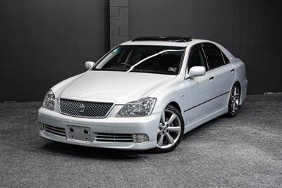 2004 Toyota Crown - Thumbnail
