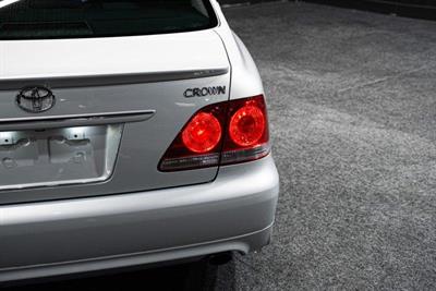 2004 Toyota Crown - Thumbnail
