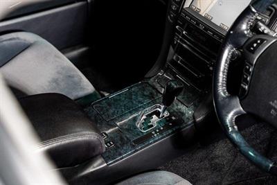 2004 Toyota Crown - Thumbnail