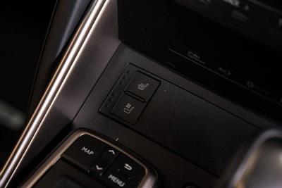 2017 Lexus IS 300h - Thumbnail