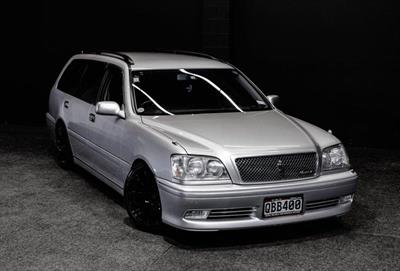 2002 Toyota Crown - Thumbnail