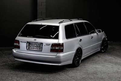 2002 Toyota Crown - Thumbnail
