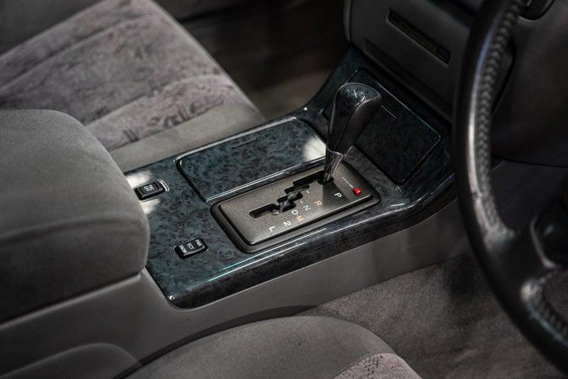 2000 Toyota Crown
