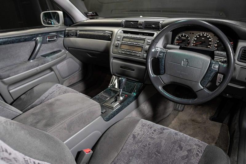 2000 Toyota Crown