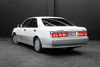 2000 Toyota Crown - Thumbnail