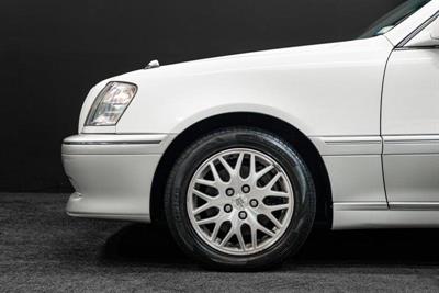 2000 Toyota Crown - Thumbnail