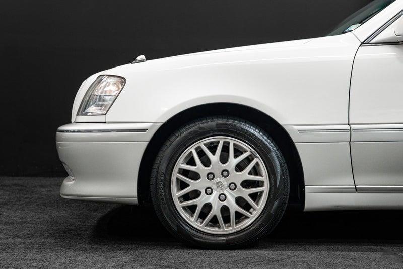 2000 Toyota Crown
