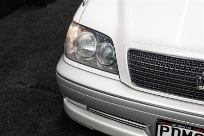 2000 Toyota Crown - Thumbnail