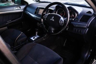 2008 Mitsubishi Galant - Thumbnail