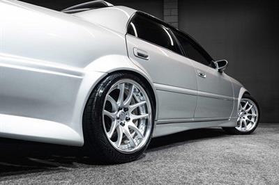 1998 Toyota Chaser - Thumbnail