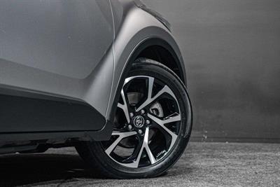 2018 Toyota C-HR - Thumbnail