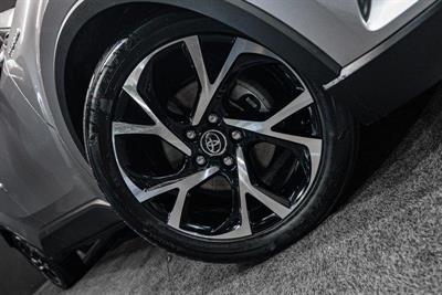 2018 Toyota C-HR - Thumbnail
