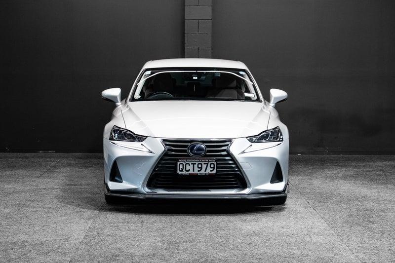 2016 Lexus IS 300h