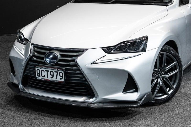 2016 Lexus IS 300h