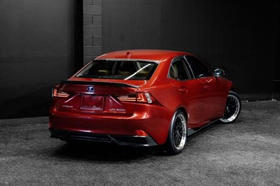 2013 Lexus IS 300h - Thumbnail