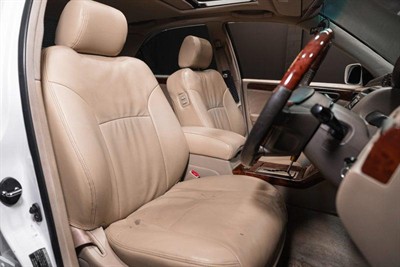 2000 Toyota Crown - Thumbnail