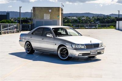 2000 Nissan Laurel - Thumbnail