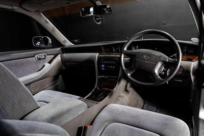2000 Nissan Laurel - Thumbnail