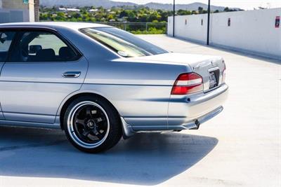 2000 Nissan Laurel - Thumbnail