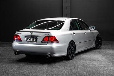 2004 Toyota Crown - Thumbnail