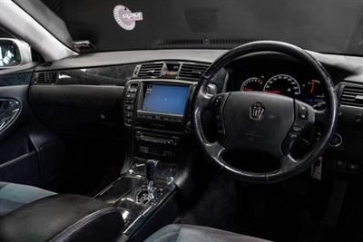 2004 Toyota Crown - Thumbnail