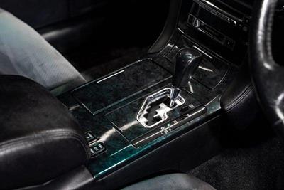 2004 Toyota Crown - Thumbnail