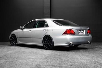 2004 Toyota Crown - Thumbnail