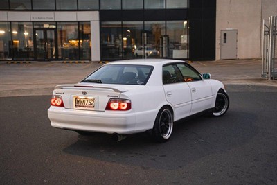 1999 Toyota Chaser - Thumbnail