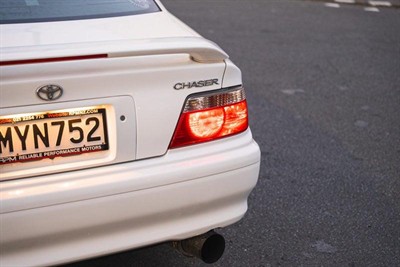 1999 Toyota Chaser - Thumbnail
