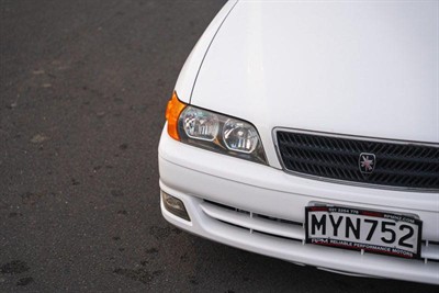 1999 Toyota Chaser - Thumbnail